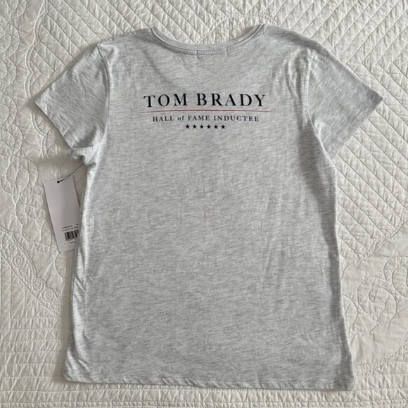 NWT Tom Brady Patriots Hall of Fame Induction Women's T-Shirt '47 Brand - Picture 8 of 10